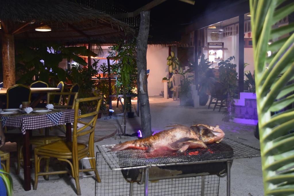 Alvi Star Inn Thulhaadhoo Exterior foto