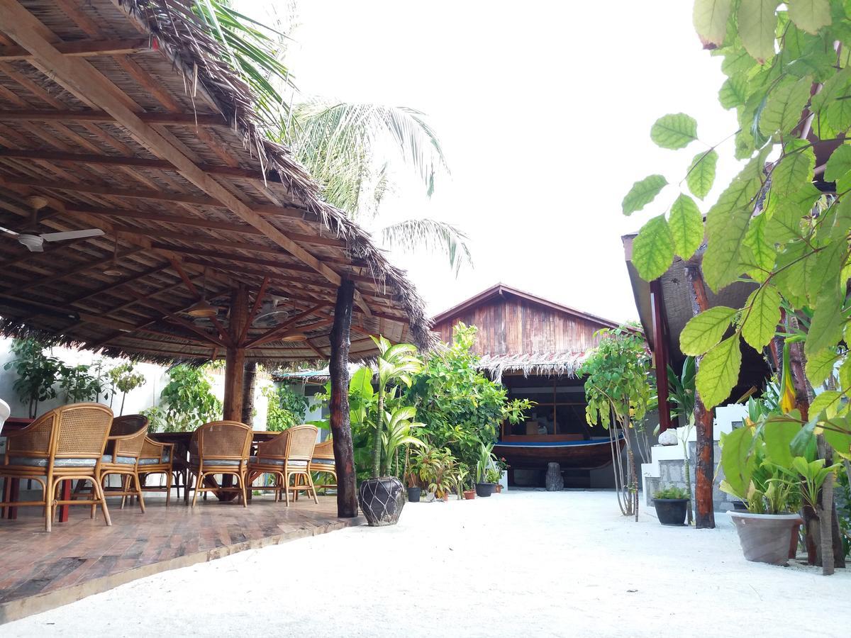 Alvi Star Inn Thulhaadhoo Exterior foto